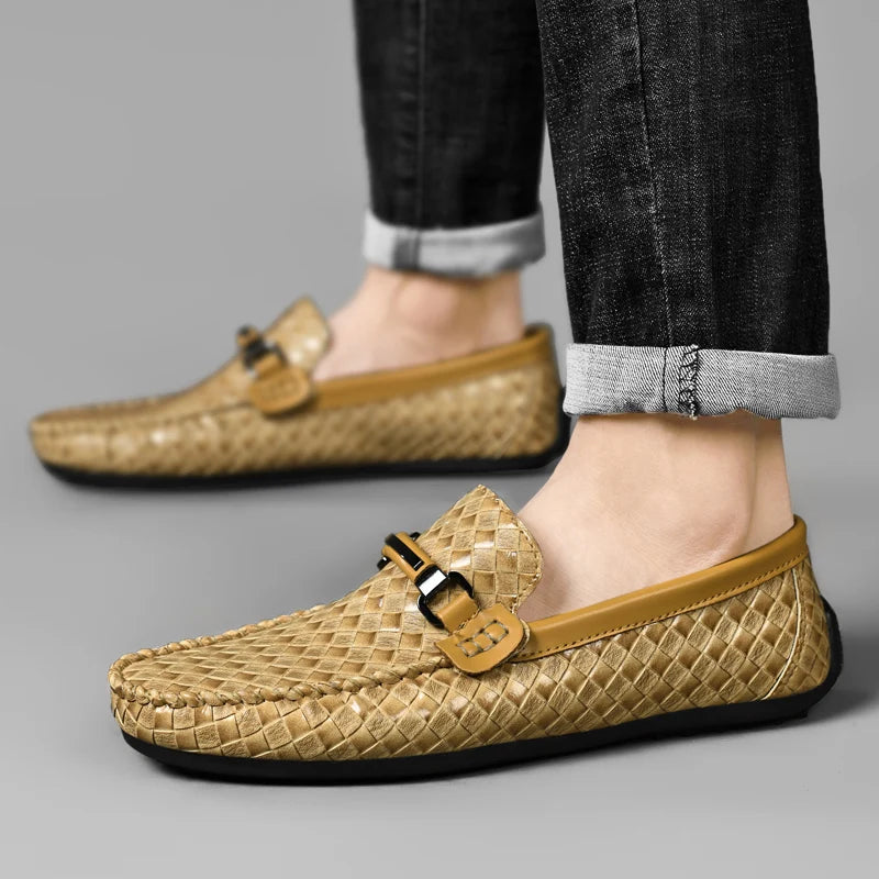 Men's casual shoes